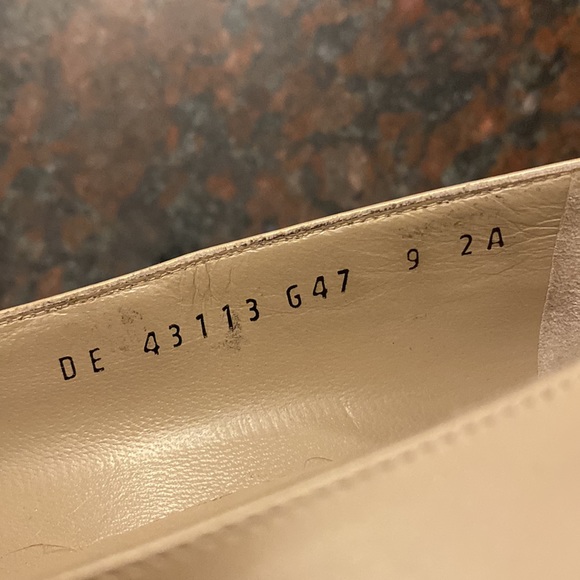 Ferragamo Pumps - Picture 8 of 8